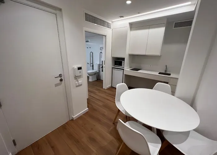 Aparthotel Old Town Flats Casa Del Bisbe